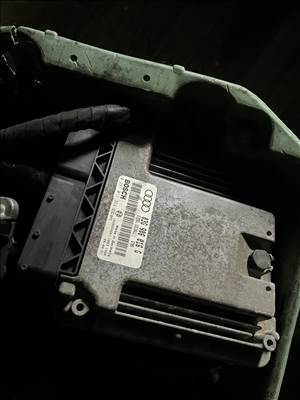 Audi A4 (B8 - 8K), Audi A5 (B8 - 8T) motorvezérlő 03G 906 016 G