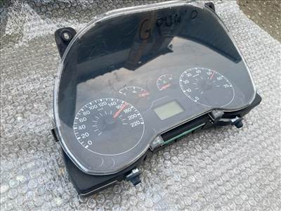 Fiat Grande Grande Punto 1.3 Multijet 16V kilóméteróra  503001100300