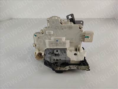 AUDI A4 B8 (8K2) Jobb első ajtó zár (8J2837016A)
