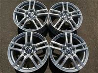 4db Dezent 17" Audi alufelni. (3968)