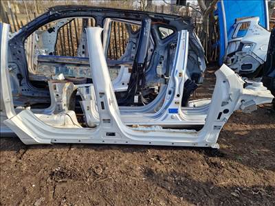 VOLKSWAGEN PASSAT B7 jobb küszöb 