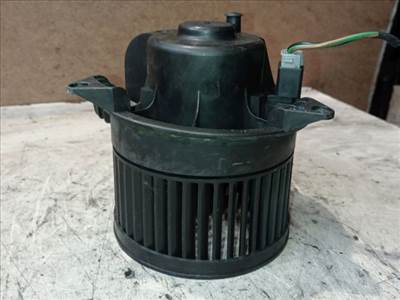 Ford Focus Mk1 Fűtőmotor (Klímás) *142344*