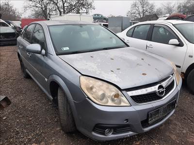 Opel Vectra C bontott alkatrészei