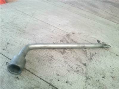 SUZUKI SWIFT 96-05 Kerékkulcs