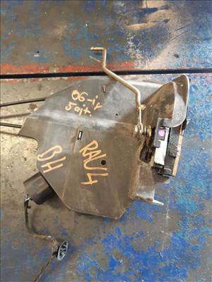 Toyota Rav 4 00-05 Bal Hátsó Ajtó Zárszerkezet + Központizár Motor