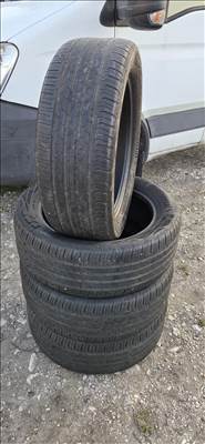 Eladó egy garnitúra 235/50 R19 Continental nyári gumik.