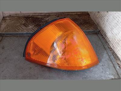Suzuki Swift II Jobb első Irányjelző *153642*