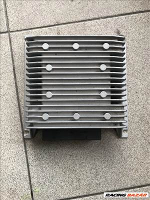 Volkswagen Passat B7 erősítő 5k0035456c