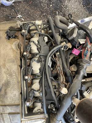 Mercedes C-osztály W203 MERCEDES C W203 220 CDI A6460101346 646.963 motor 