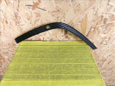 AUDI Q8 S-Line jobb hátsó lökhárító betét 2018- 4M8807823B