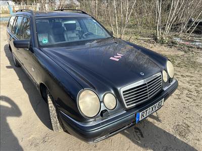 Mercedes E 230 (W210) bontott alkatrészei vagy egyben bontásra eladó