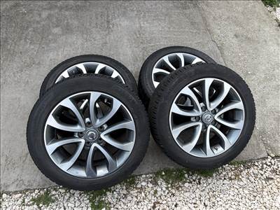 Nissan Juke F15 gyári alufelni szett, 5x114,3 17" téli gumikkal