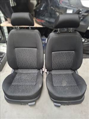 Volkswagen Golf IV első ülés pár, légzsákos (29531) 