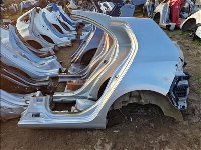 VOLKSWAGEN GOLF VI bal hátsó sárvédő 