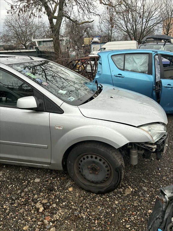 Ford Focus Mk2 bontott alkatrészei 4. kép