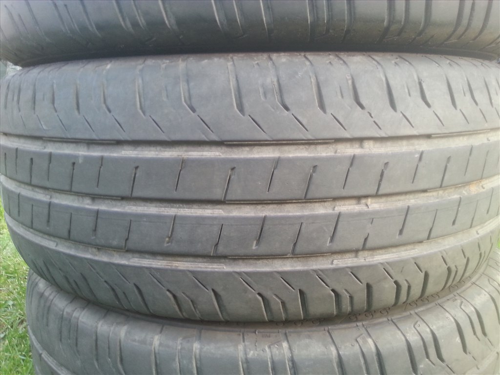  225/55R17C Continental Conti Van Contact 200 nyári gumi  2. kép