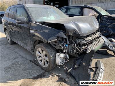 Mitsubishi Outlander III bontott alkatrészei