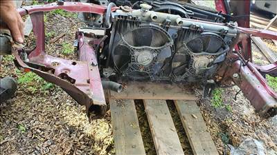 Vágott eleje  hűtővel  2009 Subaru Outback 