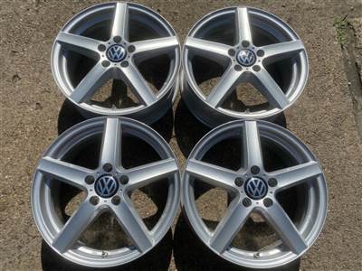4db Dezent 17" VW - Mercedes-Benz alufelni. (4067)
