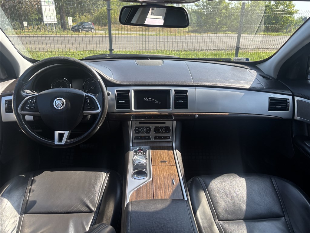 Eladó Jaguar XF 2.2D (2179 cm³, 200 PS) (X250) 11. kép