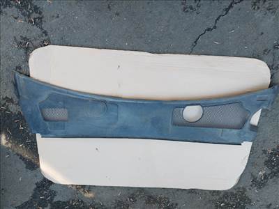 Audi A6 szélvédő előtti levélrács 4F1819447