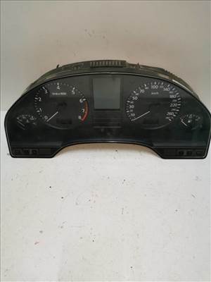 Kilométeróra AUDI A8 4,2 4D0919033T