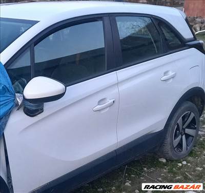 Opel Crossland bontott alkatrészei