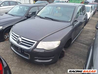 Volkswagen Touareg bontásra egyben eladó