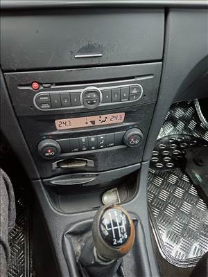 Renault Laguna II bontott alkatrészei