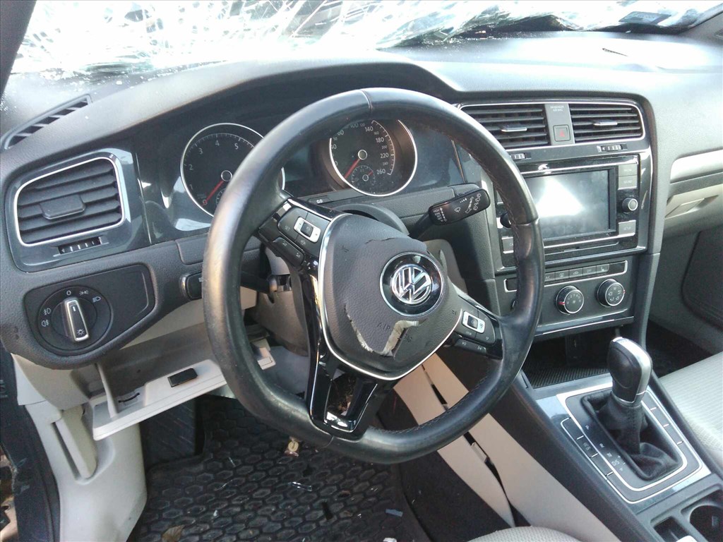 Volkswagen Golf VII bontott alkatrészei 5. kép