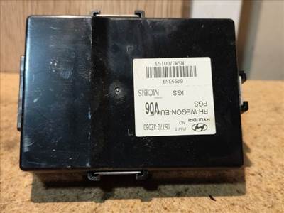 Hyundai i40 HYUNDAI i40 Tolatóradar Elektronika 95770-3Z050