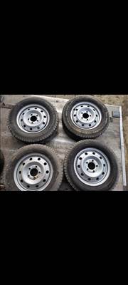 RENAULT MASTER 16" LEMEZFELNI NYÁRI 225/65R16C GUMIVAL OLCSÒN!!!!