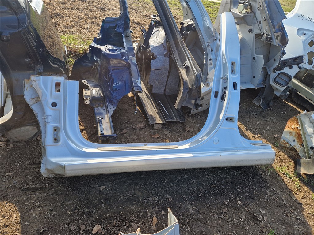 HYUNDAI I30 (GD) bal küszöb  4. kép