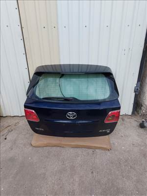 Toyota Avensis (T270) Csomagtérajtó 3832