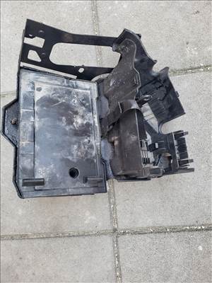 Fiat Bravo 2 1.9 mjtd 8v Akomlátor akksitartó 