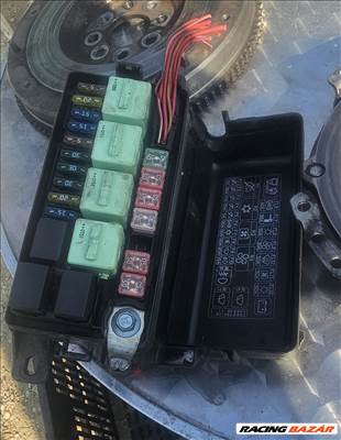 Mini Hatch R50/R53 Motortéri biztosíték tábla 