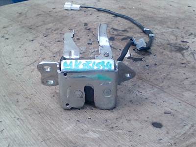 TOYOTA YARIS 99.04-05.09 Csomagtér ajtó zárszerkezet