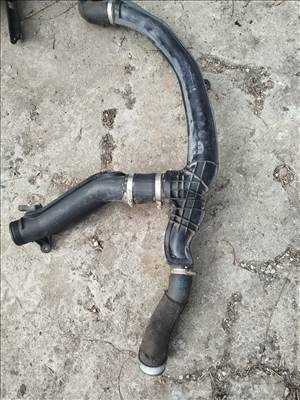 Volkswagen Touareg II turbócső  7p0145943