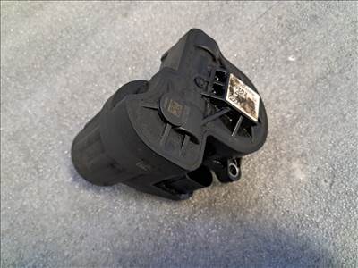 Volkswagen Passat B8 Bal hátsó kézifék motor  3q0615405