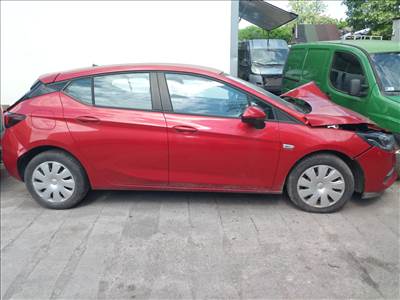 Opel Astra K bontott alkatrészei