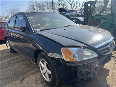 Honda Civic VII 1.6i bontott alkatrészei