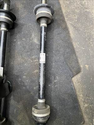 BMW 5-ös sorozat G30/G31 Bal hátsó féltengely  8686241