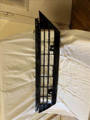 VW TIGUAN ALLSPACE R-LINE KÖZÉPRÁCS 5NN853677J