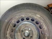 4x100 lyukosztású 15" használt Gyári lemezfelni, rajta 195/60 használt Vredestein nyári gumi gumi 