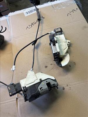 Peugeot 308 I ajtózár  567147