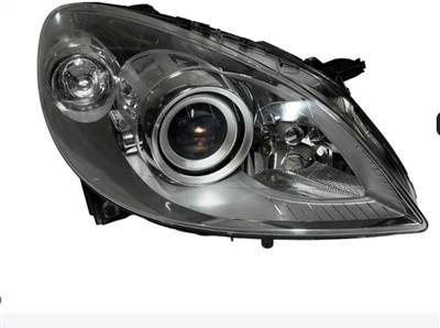 Mercedes B-osztály W245 W245 - B-class bontott jobb xenon fényszóró a1698206861