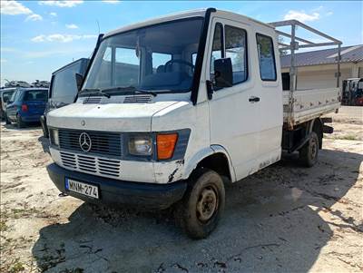 MERCEDES-BENZ T1 208 D 2.3 bontott alkatrészek elérhetőek! 