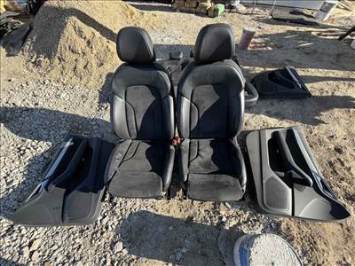 Audi Q3 S-lind ülés szett ajtókárpitokkal