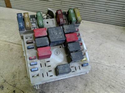 FIAT STILO 01.09-06.12 Biztosítéktábla BCM BSI BSM SAM GEM modul Motortér
