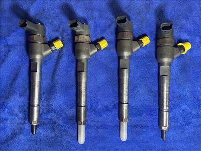 Fiat Grande Grande Punto 1.3 Multijet 16V Bosch 0445110083 porlasztó